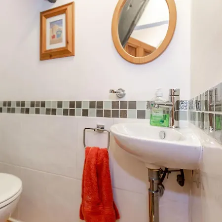 Brincliffe Robin Hood's Bay