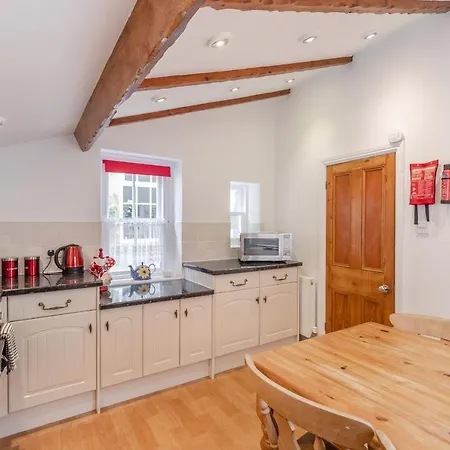 Brincliffe Robin Hood's Bay