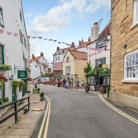 Brincliffe Robin Hood's Bay