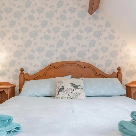 Brincliffe Robin Hood's Bay