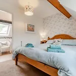 Brincliffe Holiday home *